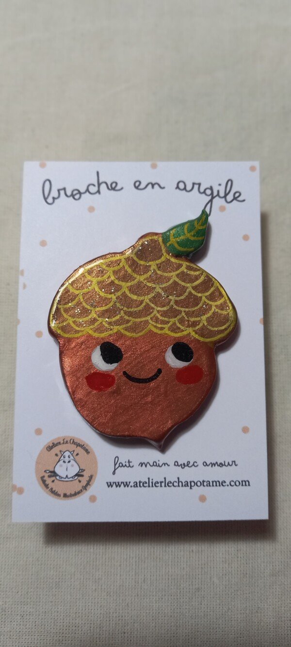 Broche en argile - gland mignon